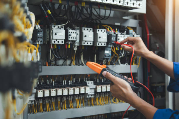 Best Affordable Emergency Electrician  in Oakwood, IL